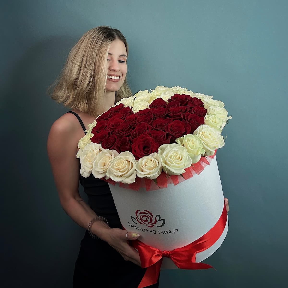 51 роза "Сердце" в коробке
